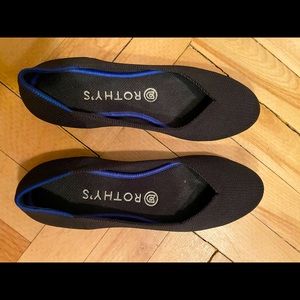 ROTHYs -gently used flats Size 7